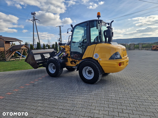 Liebherr R914 Compact