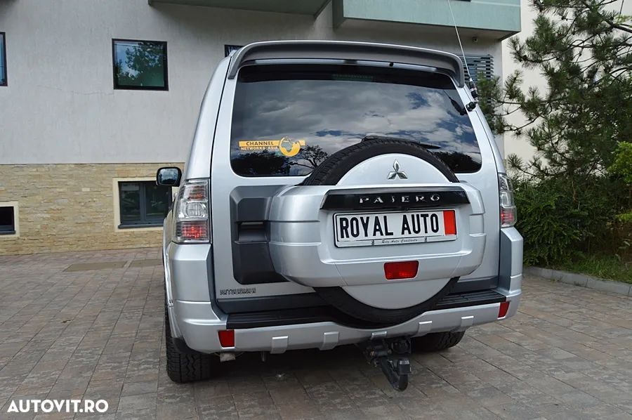 Mitsubishi Pajero - 7