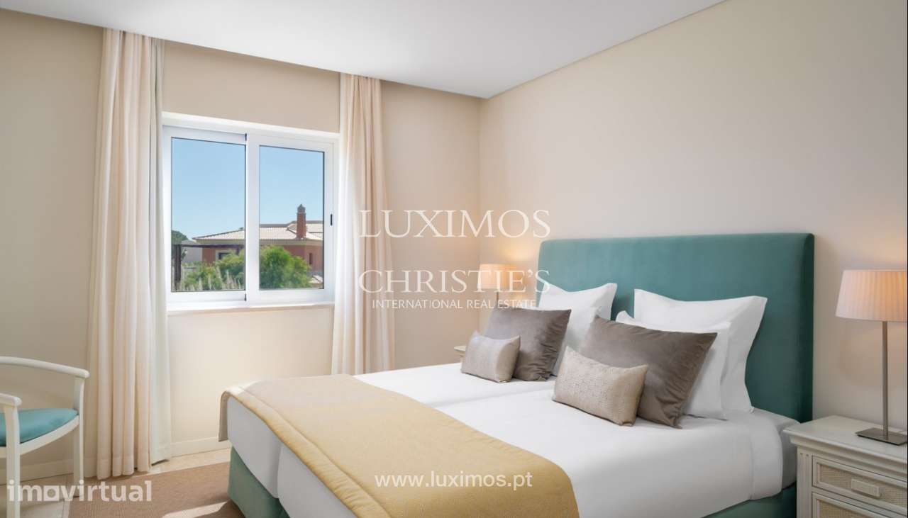 Apartamento em empreendimento turístico à venda em Carvoeiro, Algarv - Grande imagem: 3/22
