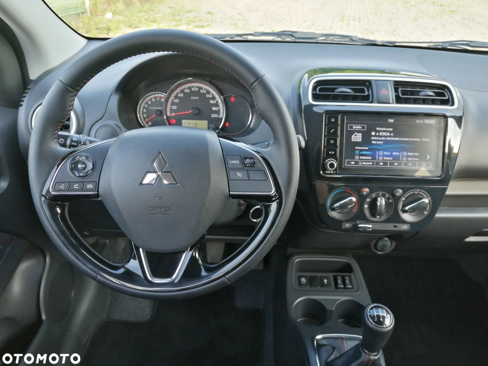 Mitsubishi Space Star AS&G 1.2 Select+ Black - 23