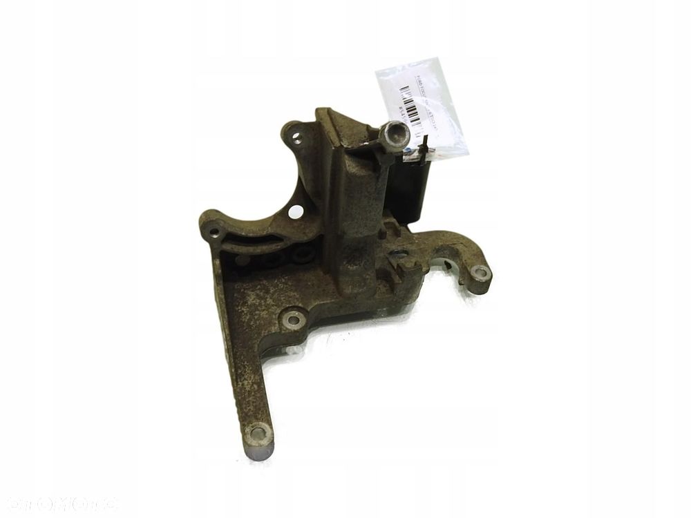 ŁAPA MOCOWANIE POMPY WTRYSKOWEJ FORD FOCUS MK3 1.6 TDCI AV6Q-9B470-BB - 1