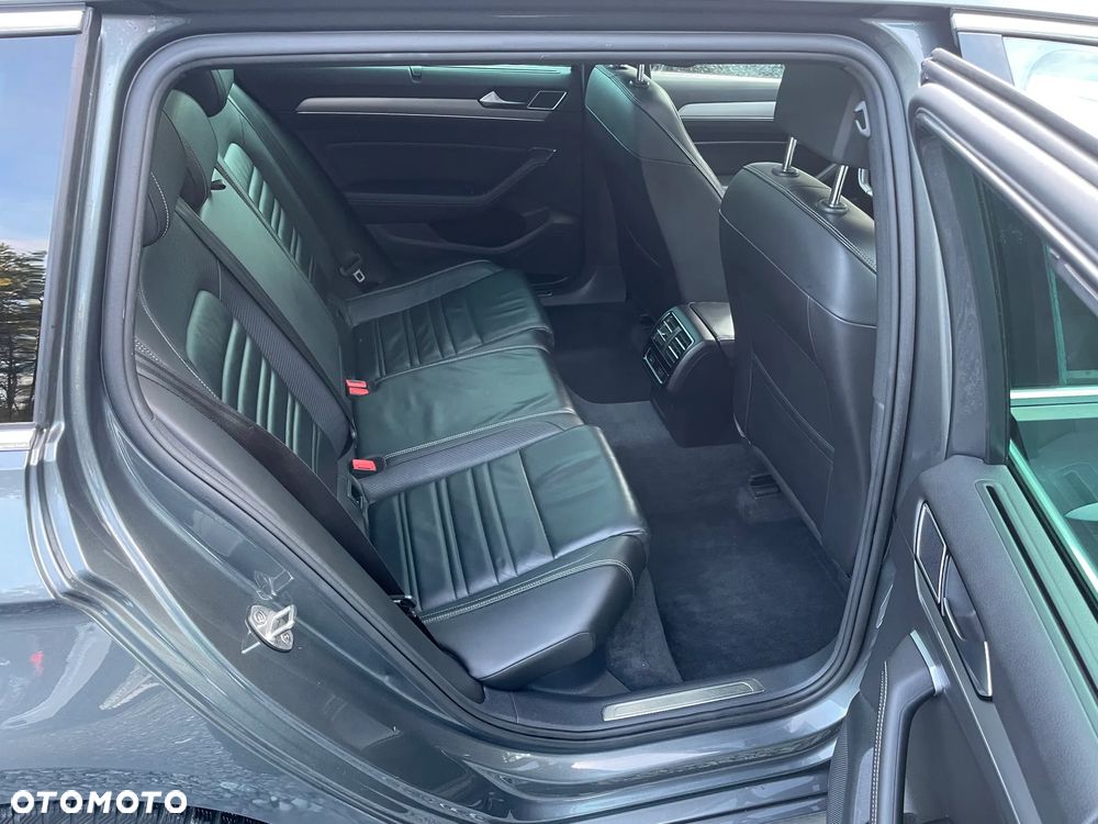 Volkswagen Passat Variant - 23
