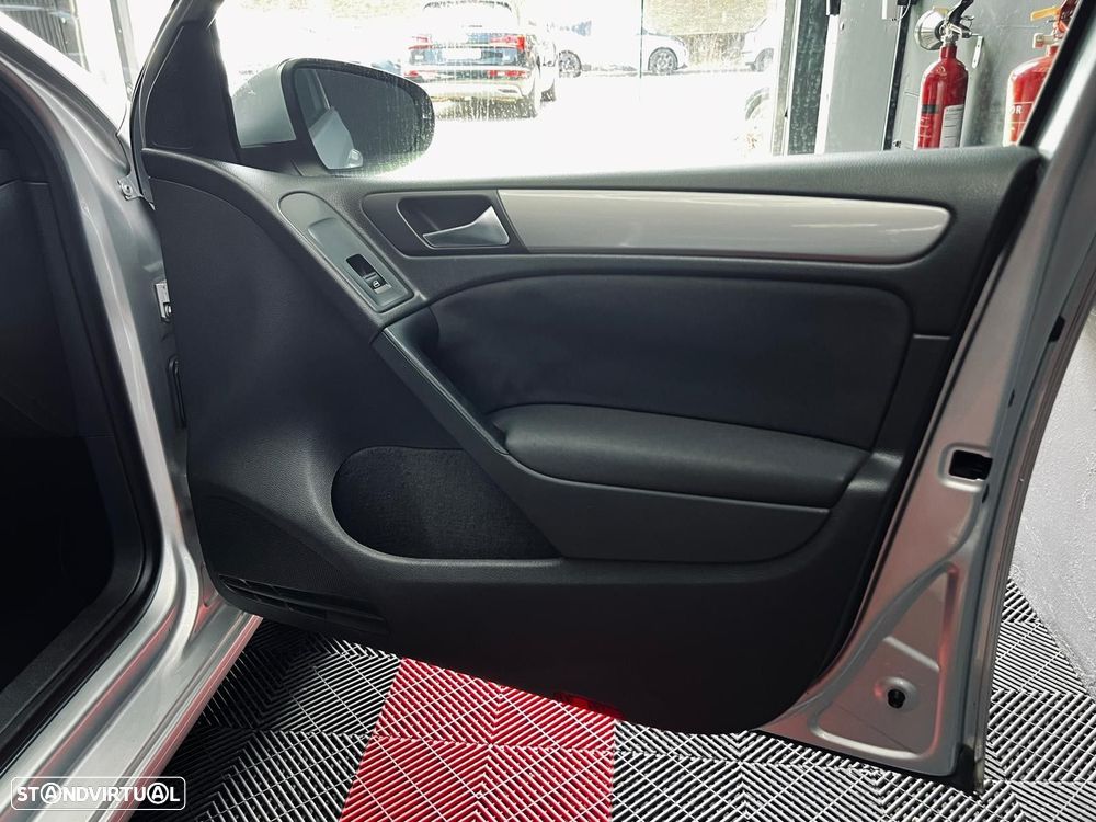 VW Golf 1.6 TDi Confortline - 35