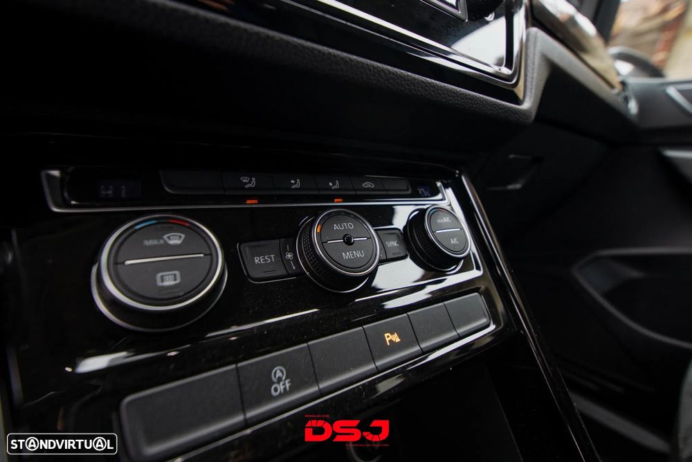 VW Touran 1.6 TDI Highline - 12