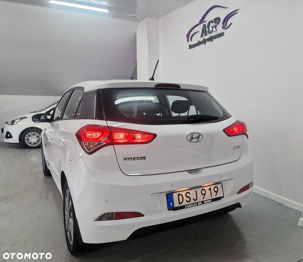 Hyundai i20 - 14
