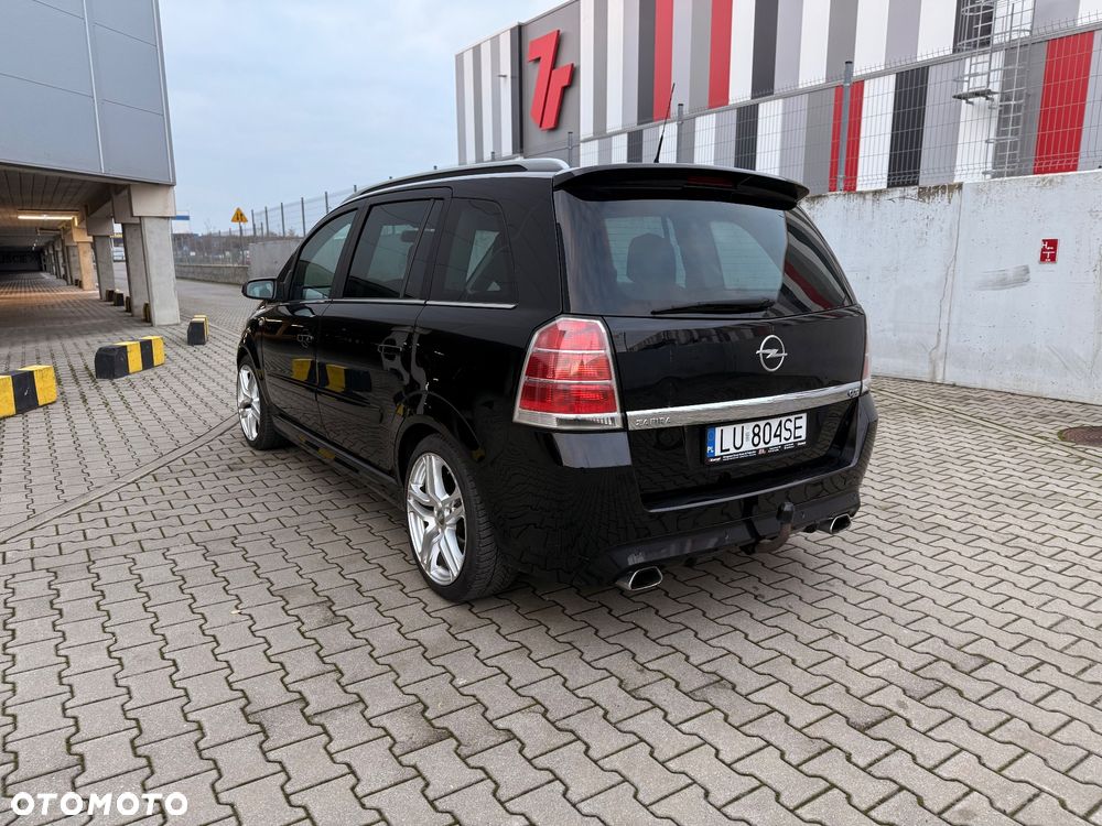 Opel Zafira OPC - 10