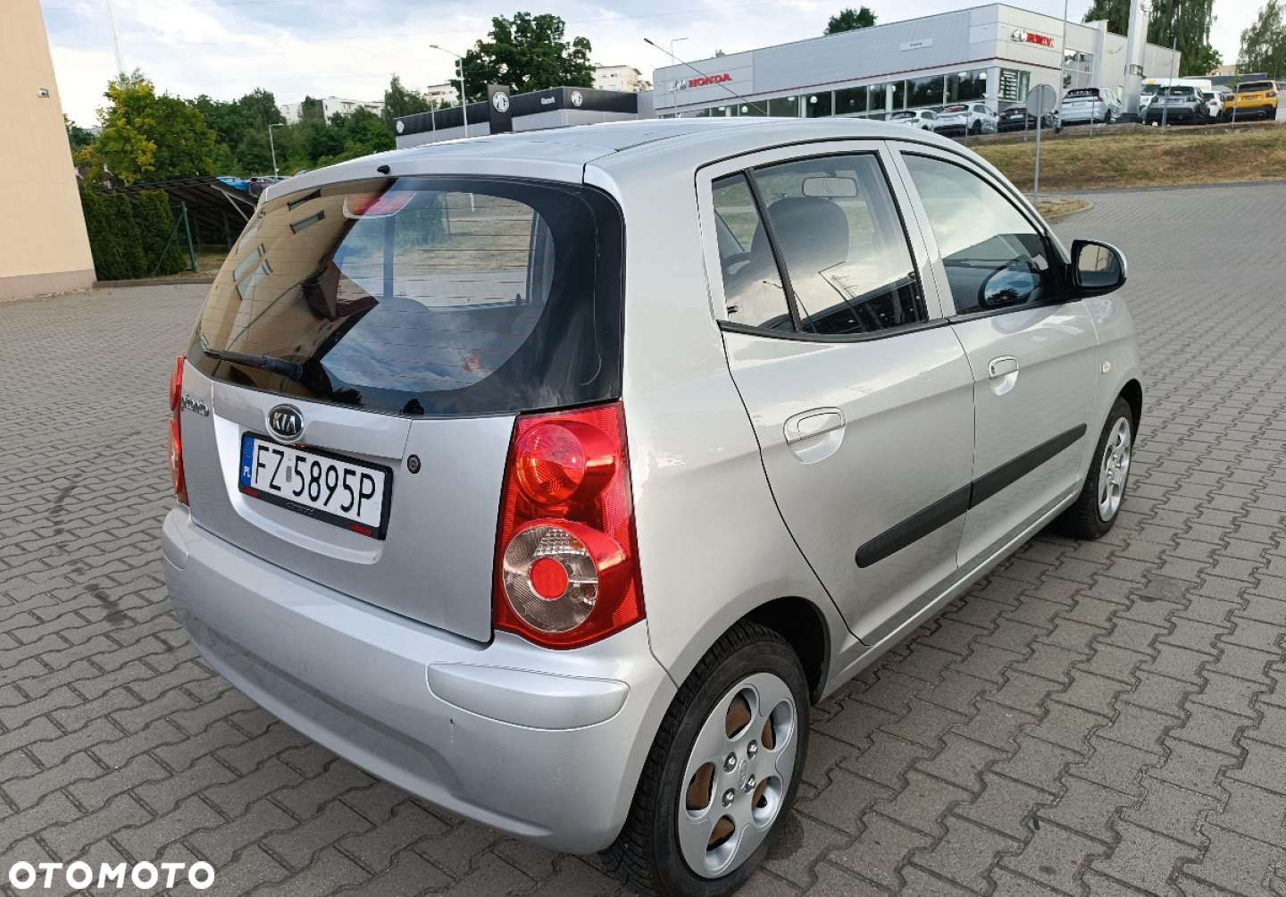 Kia Picanto - 9
