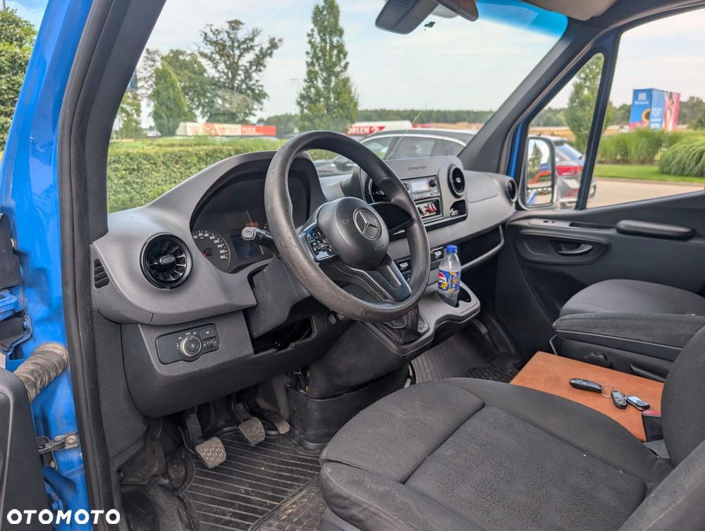 Mercedes-Benz Sprinter - 5