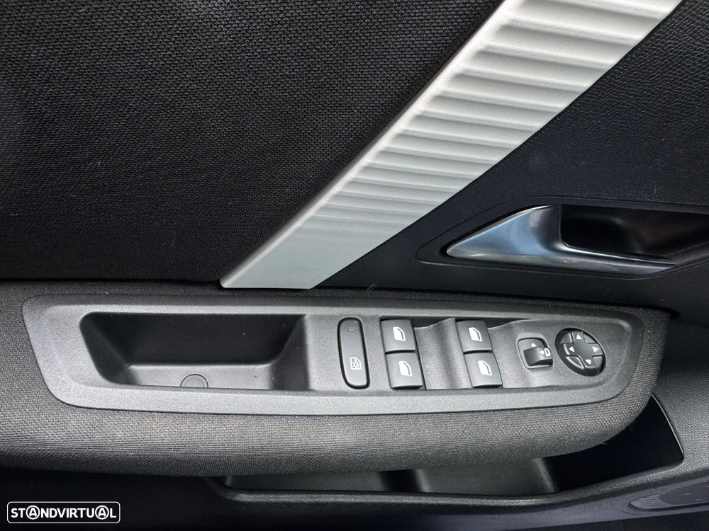 Citroën C4 1.2 Hybrid Plus e-DSC6 - 10