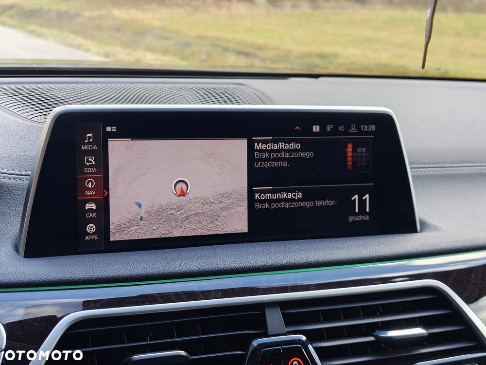 BMW Seria 7 740Li - 19