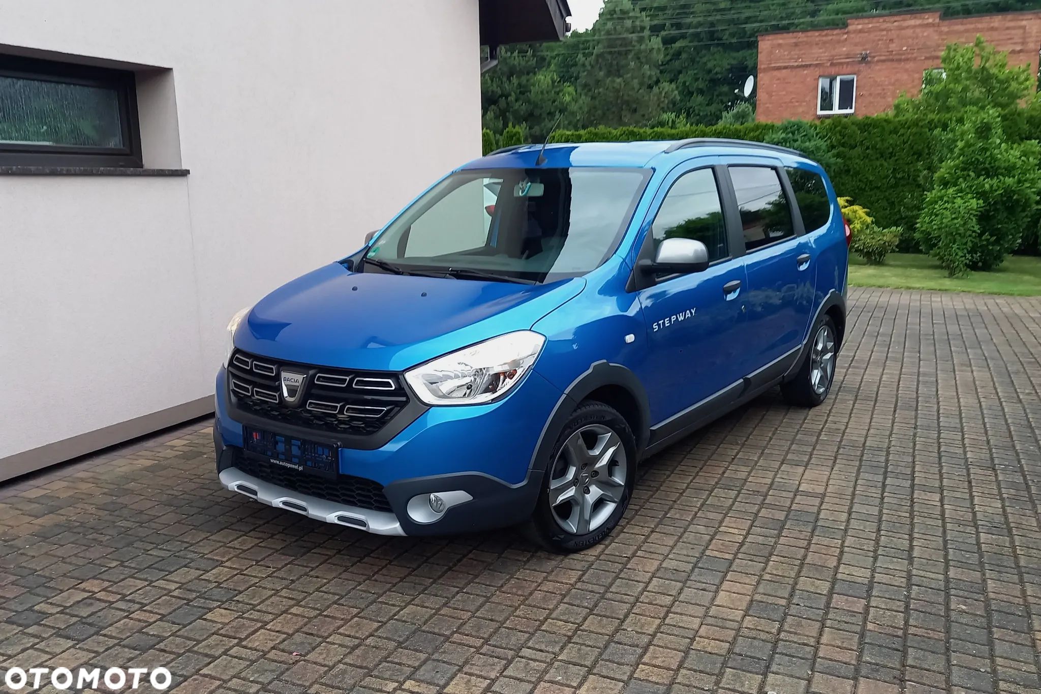Dacia Lodgy 1.6 SCe Stepway S&S - 1