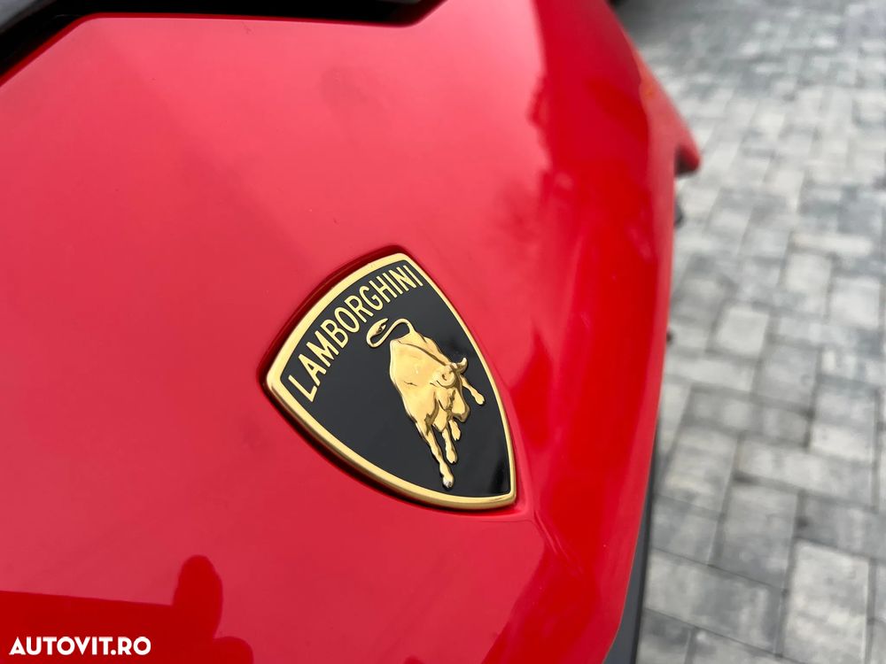 Lamborghini URUS - 10