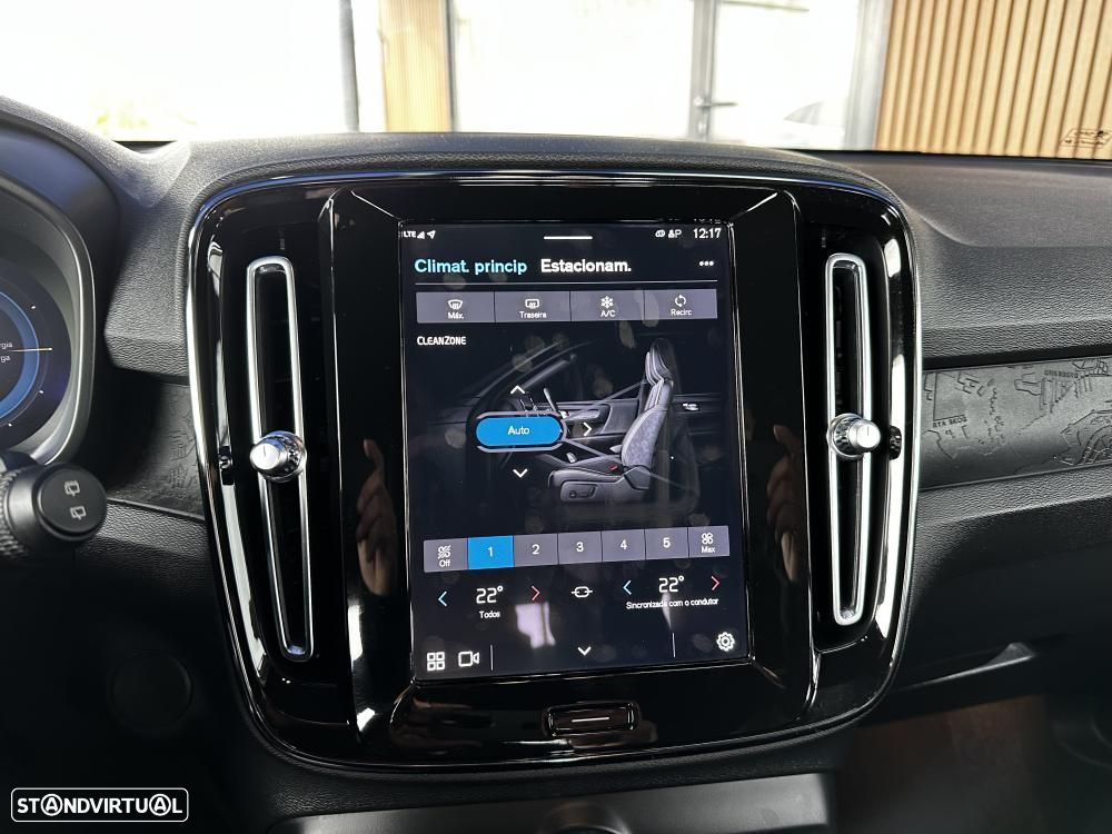 Volvo XC 40 Recharge 69 kWh Single Motor Core - 32