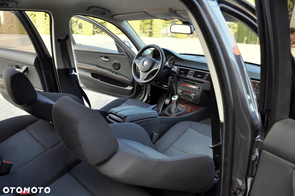 BMW Seria 3 - 30