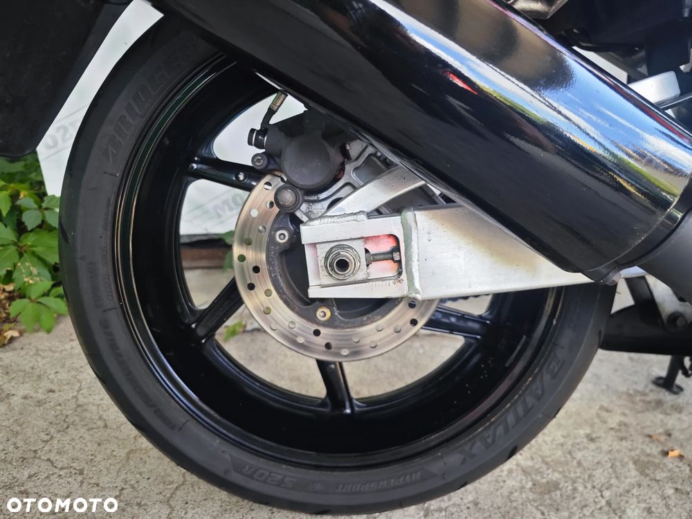 Honda CBR - 28
