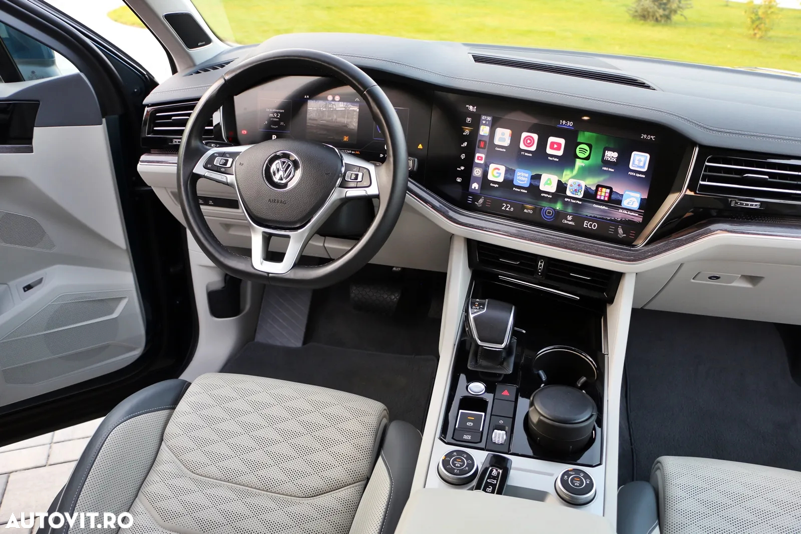 Volkswagen Touareg - 3