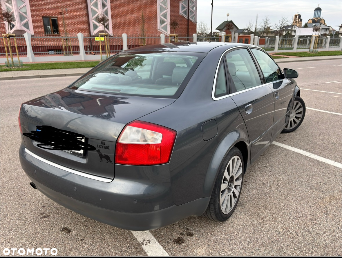 Audi A4 2.0 - 6