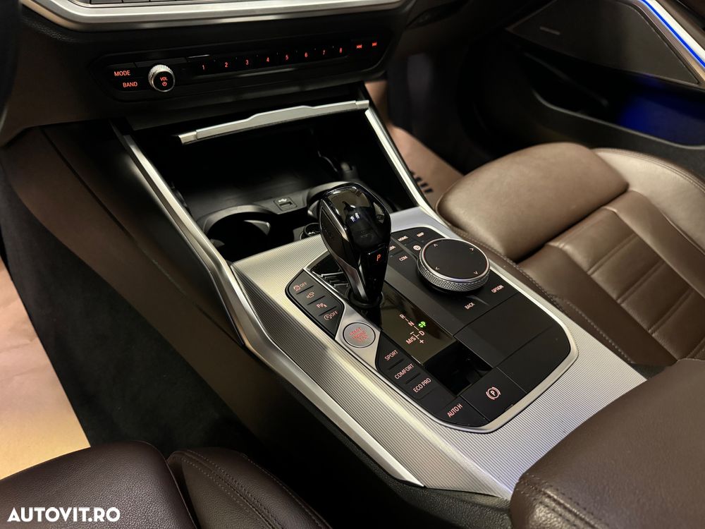 BMW Seria 3 330i xDrive AT - 19