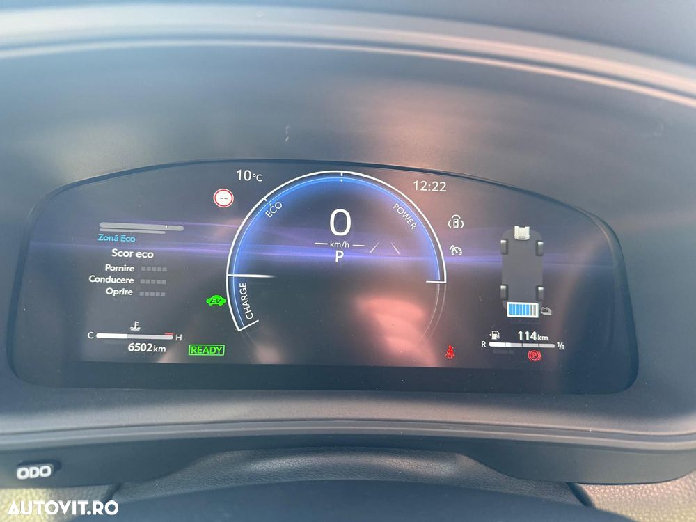 Toyota Corolla Cross - 16