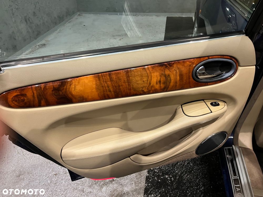 Jaguar XJ 3.2 Executive - 21