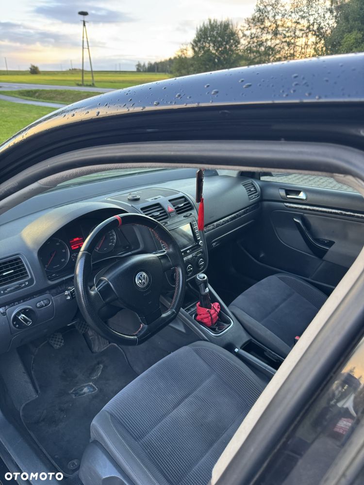 Volkswagen Jetta - 8