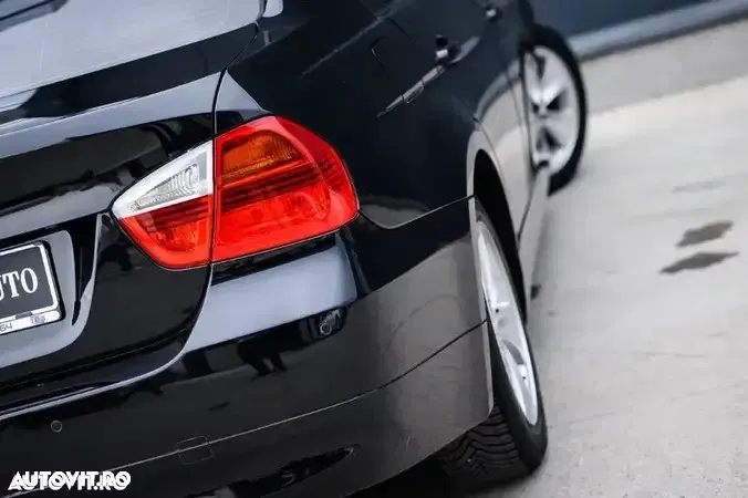 BMW Seria 3 320i Edition Sport - 9
