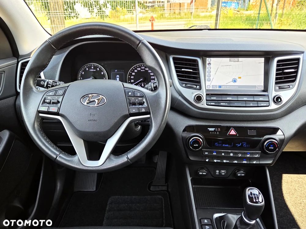 Hyundai Tucson 1.6 GDI BlueDrive Style 2WD - 24