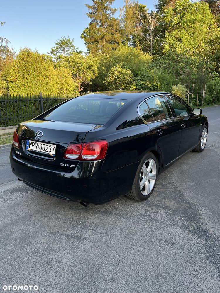 Lexus GS - 4