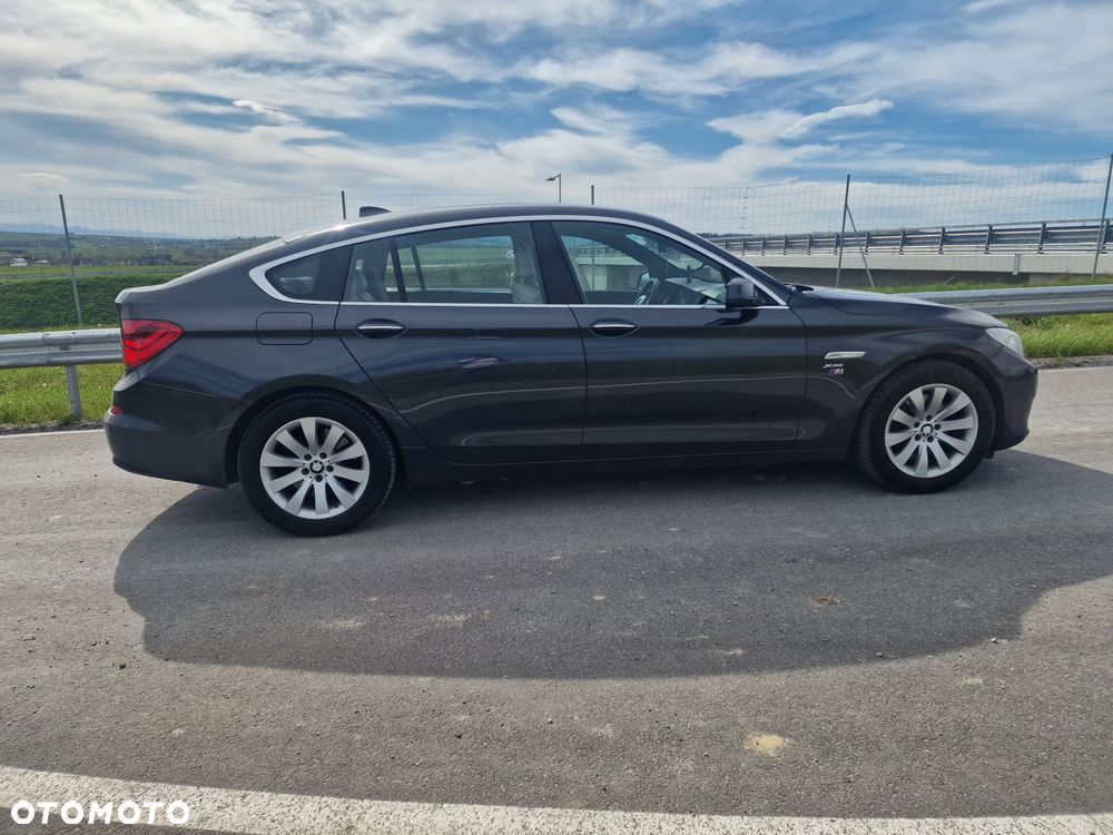 BMW Seria 5 530d xDrive Sport-Aut Modern Line - 4
