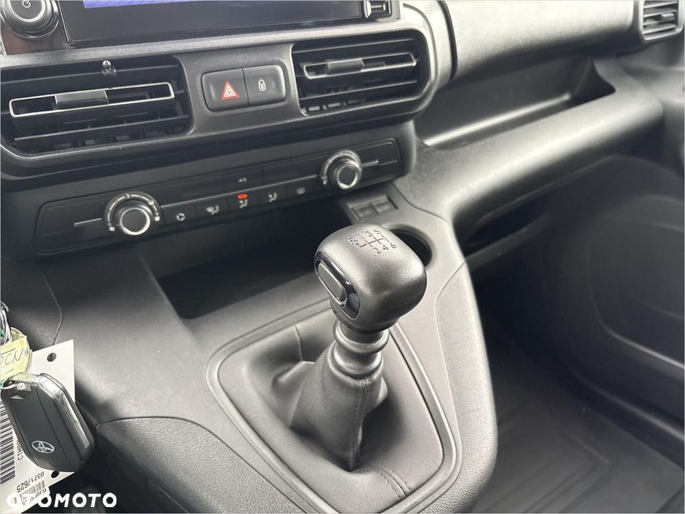 Toyota Proace City Verso 1.2 D-4T Business - 14