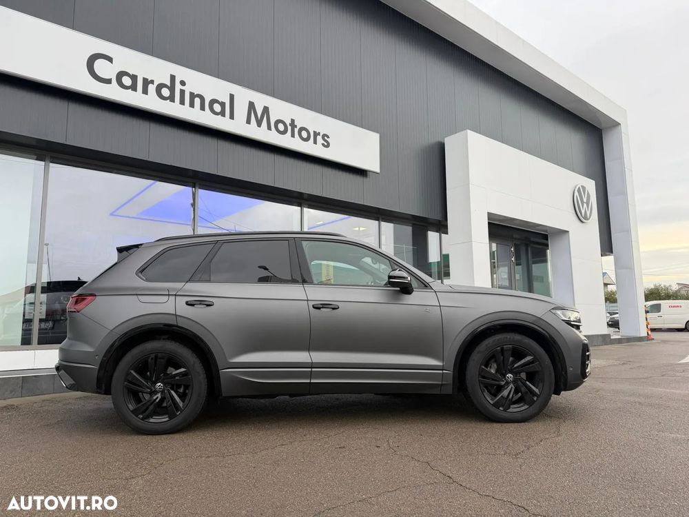 Volkswagen Touareg V6 TDI 4MOTION R-Line - 2