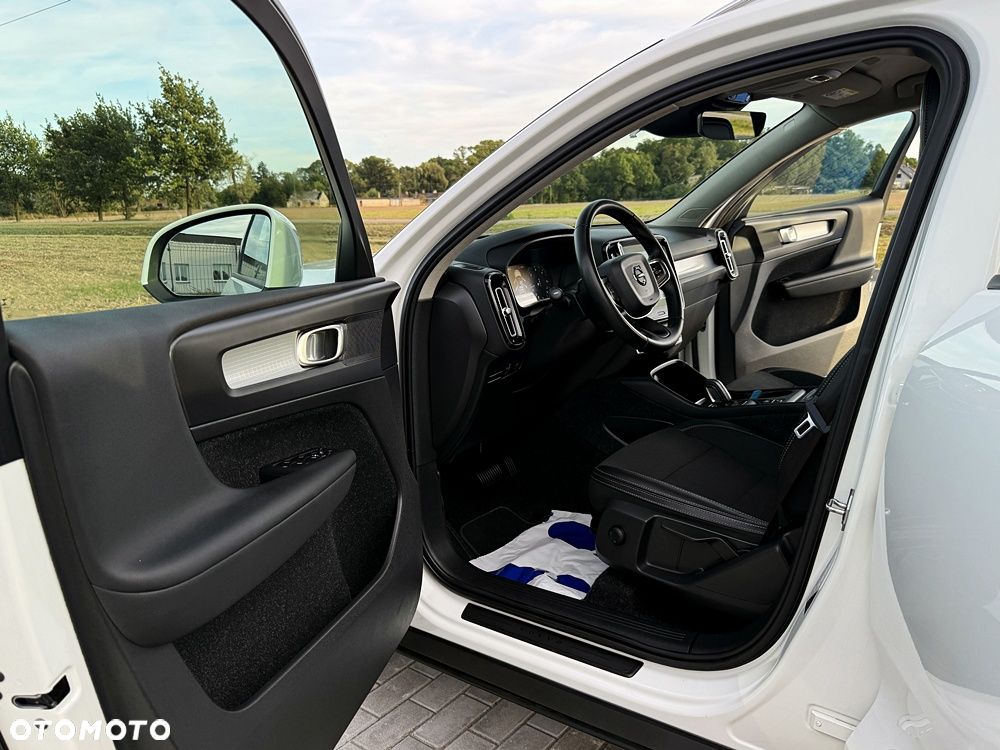 Volvo XC 40 D3 Momentum Pro - 21