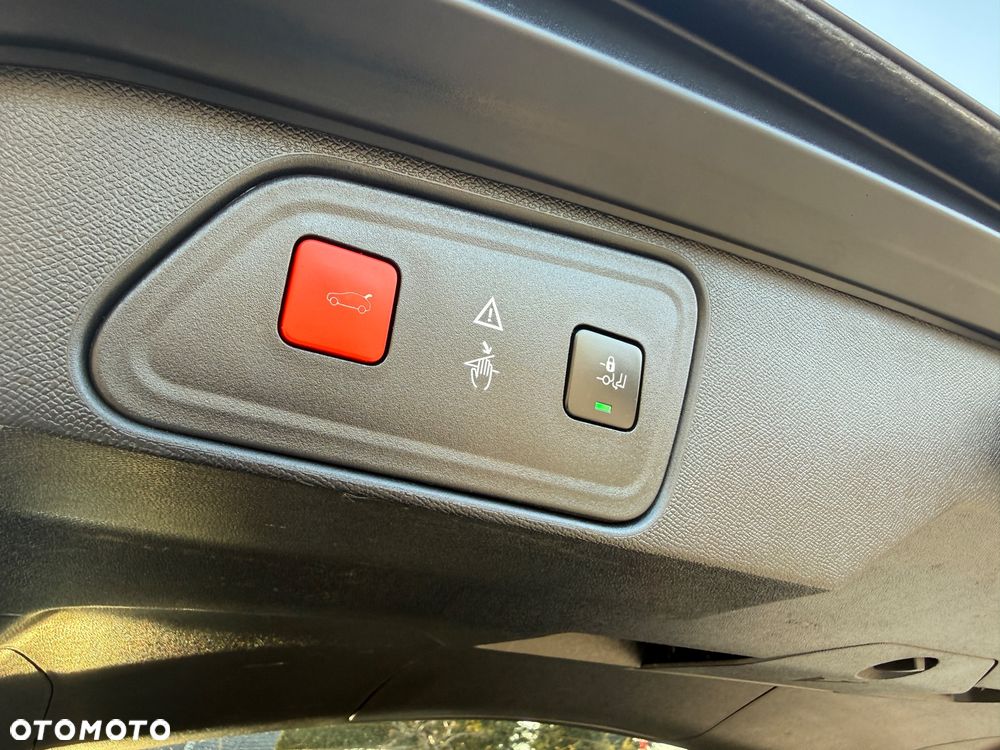 Peugeot 3008 PureTech 130 Stop & Start GPF EAT8 Active Business-Paket - 24
