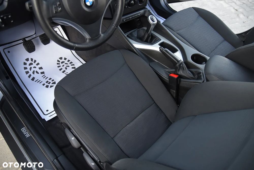 BMW X1 sDrive18i Sport Line - 29