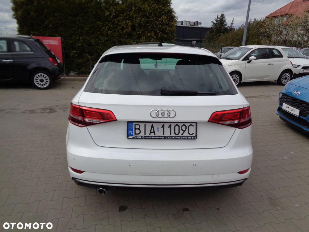 Audi A3 Sportback - 3