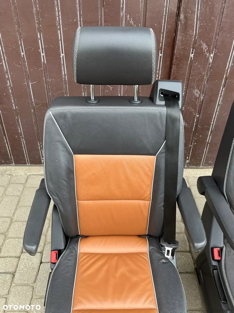 FOTEL OBROTOWY KAPITAŃSKI TYŁ TYLNY DRUGI RZĄD 2 SKÓRA ANTRACYT TEAK VW T5 LIFT T6 CALIFORNIA MULTIVAN PAN AMERICANA - 6