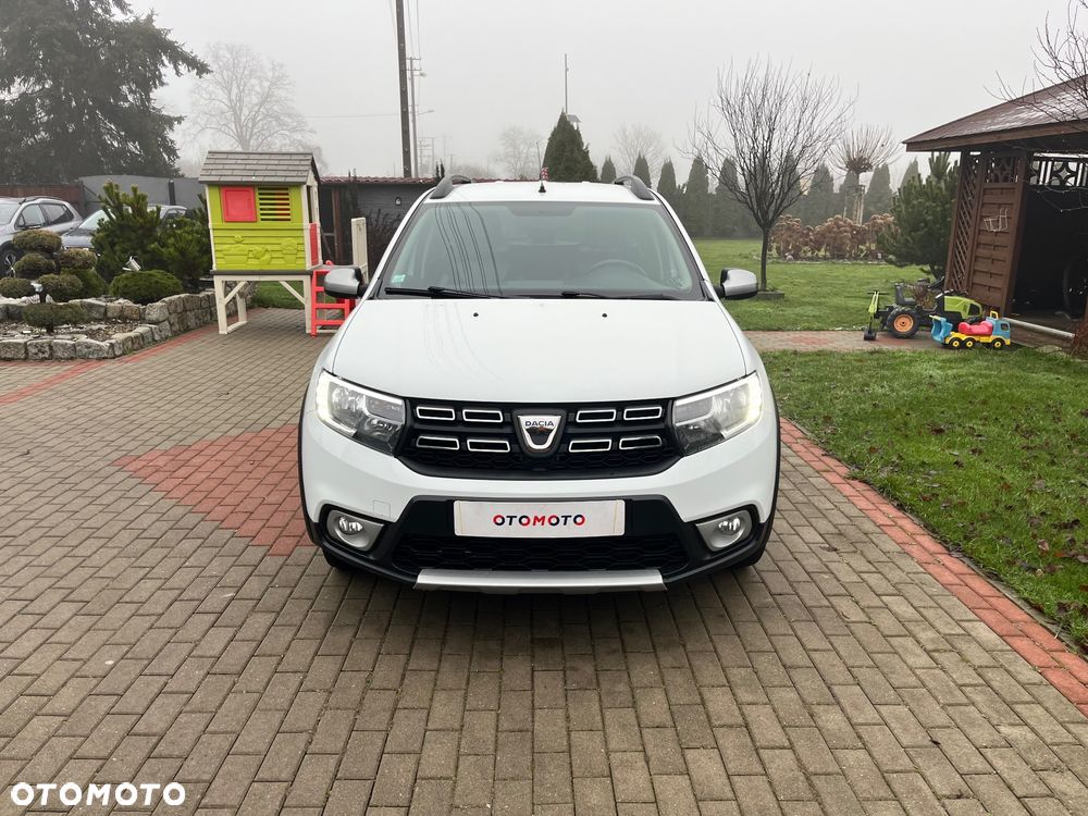 Dacia Logan dCi 90 S&S Stepway Celebration - 10