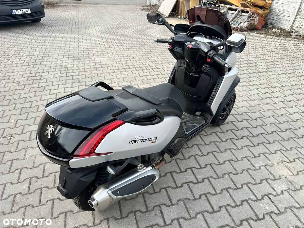 Peugeot Metropolis - 4
