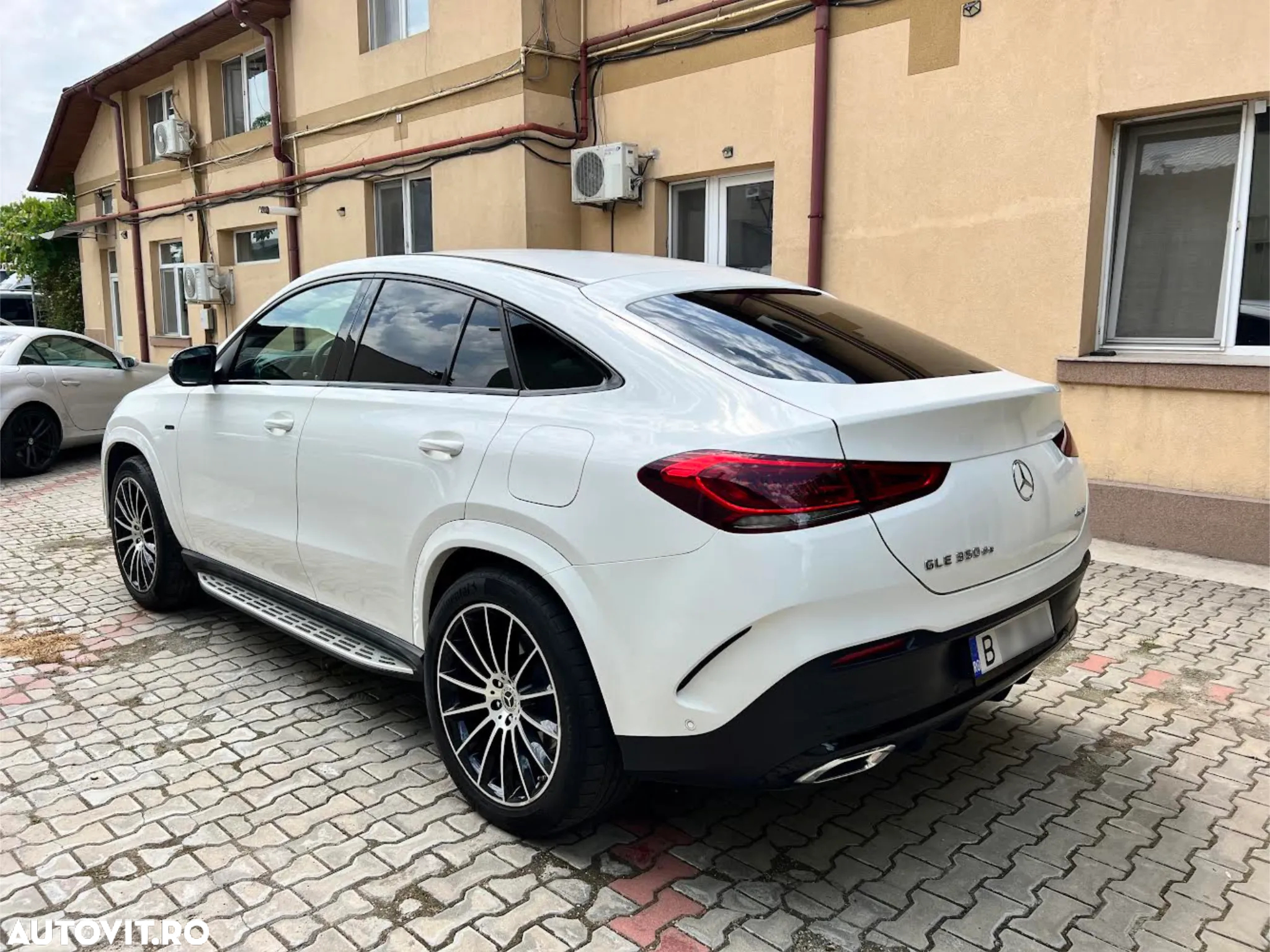 Mercedes-Benz GLE Coupe 350 de 4Matic 9G-TRONIC AMG Line - 3