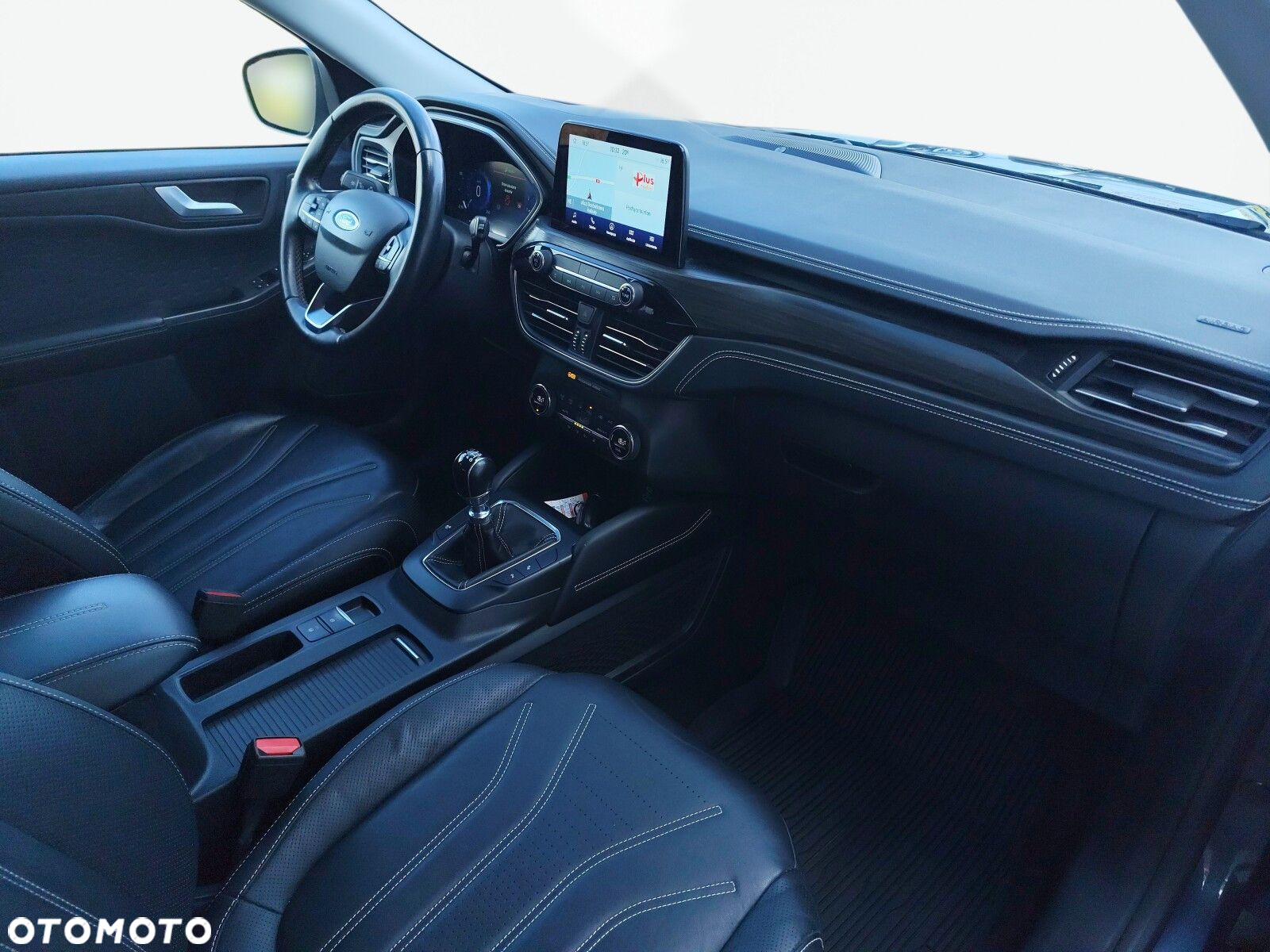 Ford Kuga - 24
