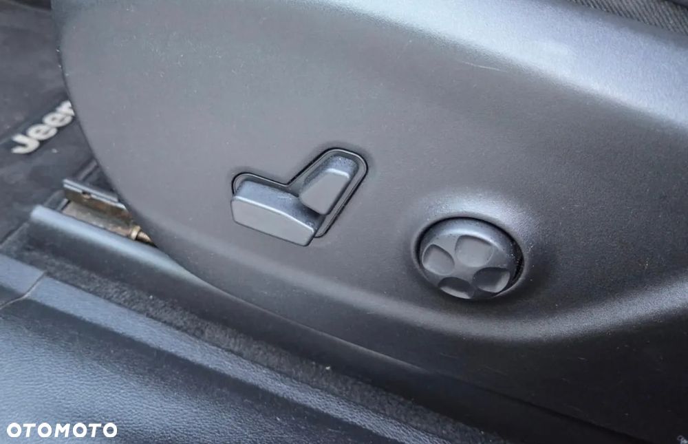 Jeep Cherokee 3.2 V6 Active Drive I Limited - 19