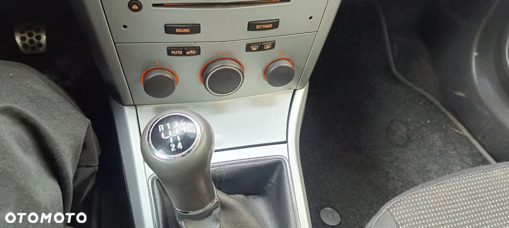 Opel Astra 1.8 Sport - 18