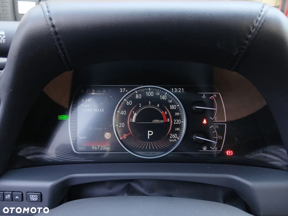 Lexus ES 300h Business Edition - 9