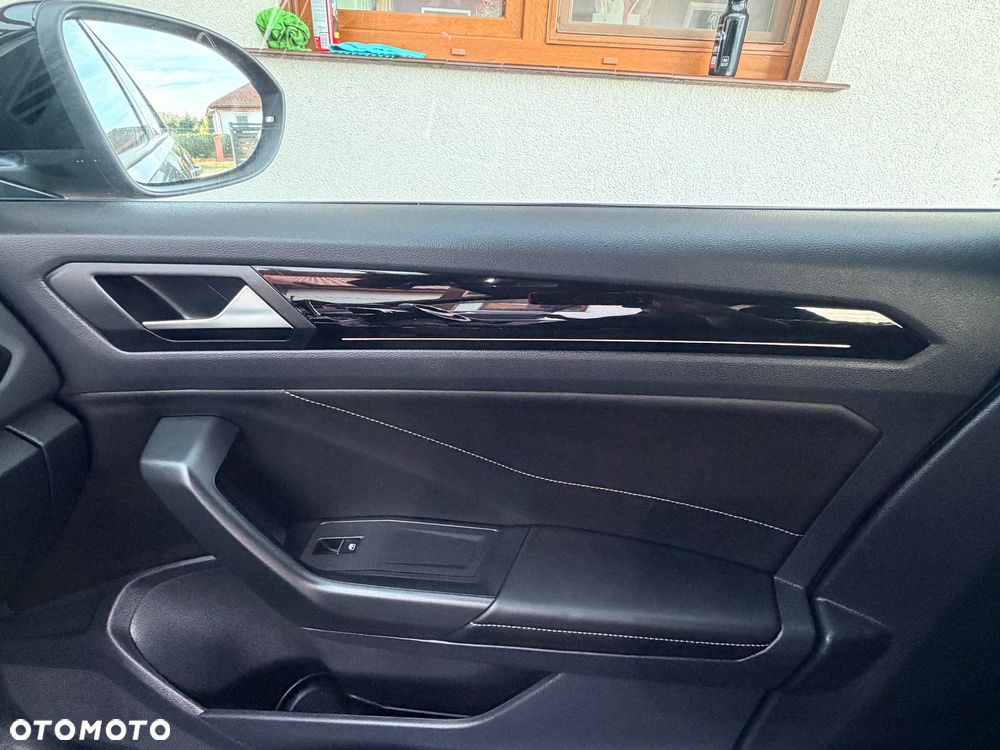 Volkswagen T-Roc 2.0 TDI SCR Final Edition DSG - 23