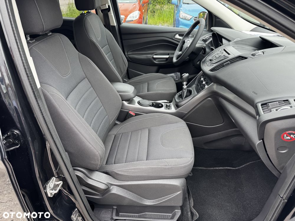 Ford Kuga 1.6 EcoBoost 2x4 Trend - 31