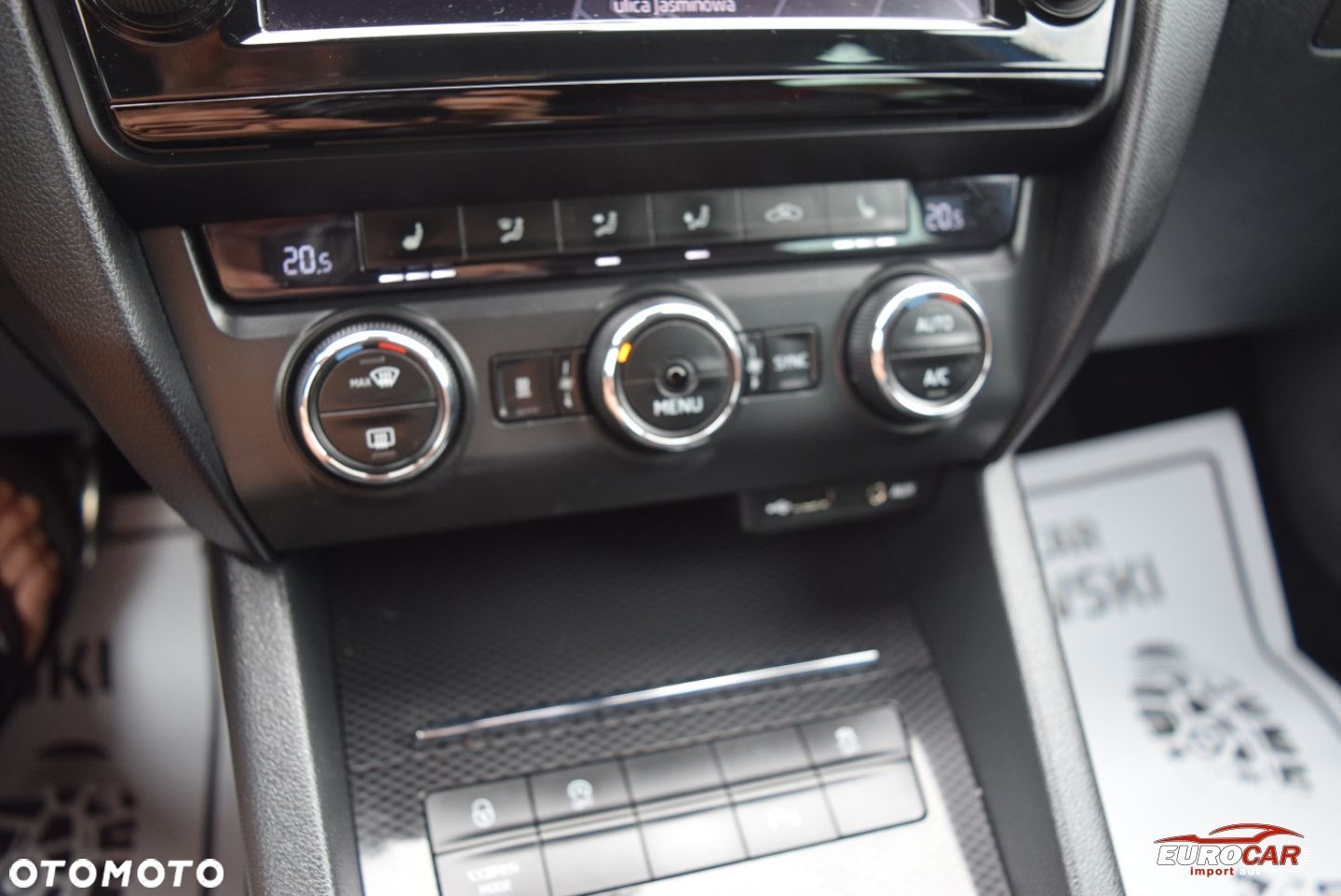 Skoda Octavia 2.0 TDI RS DSG - 24