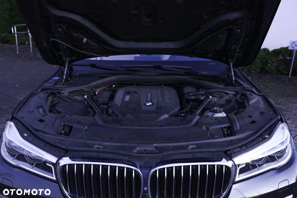 BMW Seria 7 740d xDrive - 8