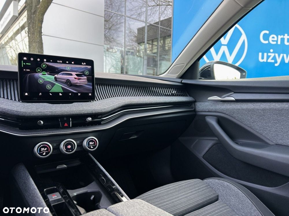 Skoda Superb 2.0 TDI SCR Selection DSG - 18