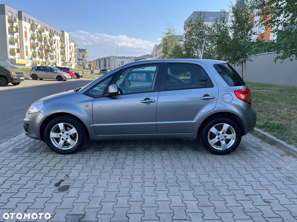 Suzuki SX4 1.6 Premium - 14