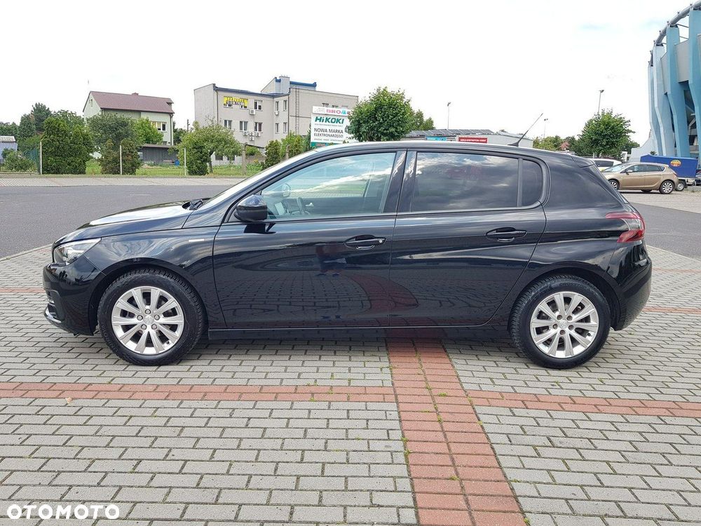 Peugeot 308 - 8